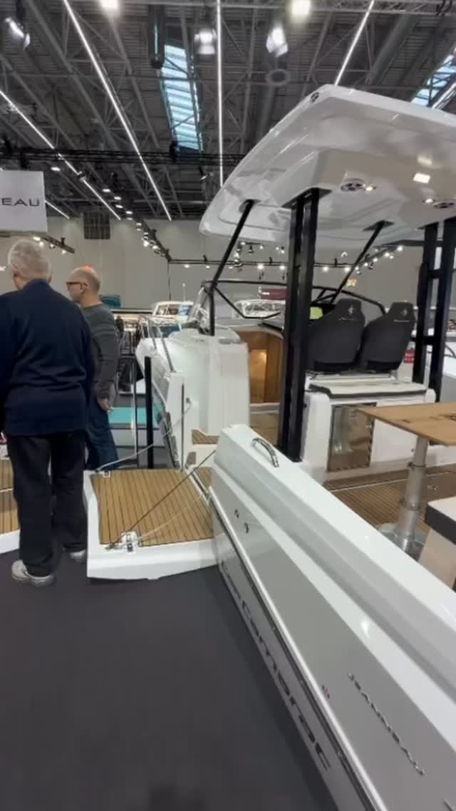 Tak prezentowało się stoisko Jeanneau na targach w Düsseldorfie!Miejsce, gdzie detale przyci....