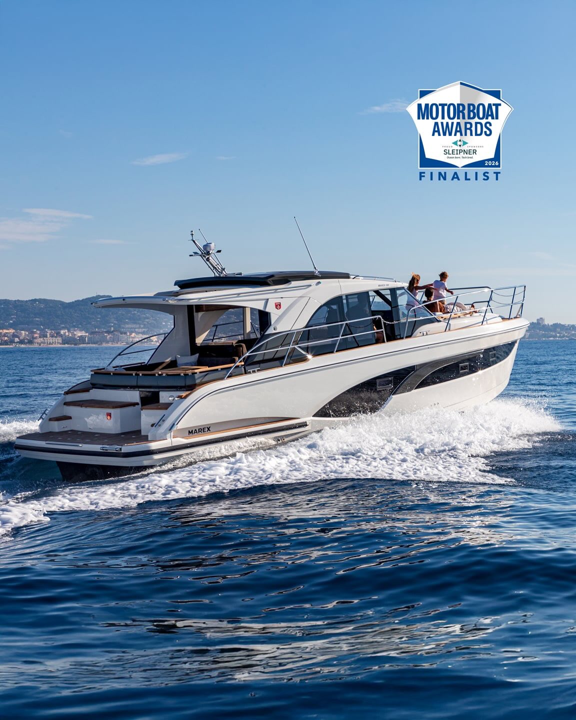 Wsiądź na pokład nominowanej do Motorboat Awards 2026 jednostki Marex i odkryj przestrzeń st....