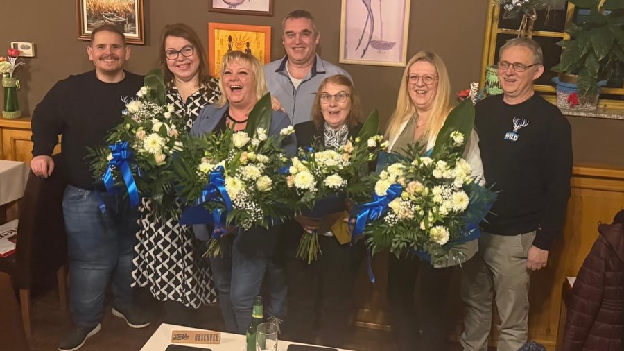 Seit über 30 Jahren bei WILD Connect! Wir sind unglaublich stolz auf Euch:
Barta Csabáné, Budainé Tuza Tímea, Józsáné Tóth Krisztina, Matula Ildikó und Vernyik Zoltán. Euer Engagement, Eure Loyalität und Eure Leidenschaft prägen WILD Connect seit Jahrzehnten. Vielen Dank für Eure Treue – auf viele weitere gemeinsame Jahre! 💙
Over 30 years with WILD Connect! We are incredibly proud of you: Barta Csabáné, Budainé Tuza Tímea, Józsáné Tóth Krisztina, Matula Ildikó and Vernyik Zoltán. Your dedication, loyalty and passion have shaped WILD Connect for decades. Thank you for your commitment – here’s to many more years together! 💙
Több mint 30 éve a WILD Connectnél! Mérhetetlenül büszkék vagyunk Rátok:
Barta Csabáné, Budainé Tuza Tímea, Józsáné Tóth Krisztina, Matula Ildikó és Vernyik Zoltán. Elkötelezettségetek, hűségetek és szenvedélyetek évtizedek óta formálja a WILD Connectet. Köszönjük a kitartásotokat – még sok közös évre együtt! 💙
#30 #years #wild #connect #great